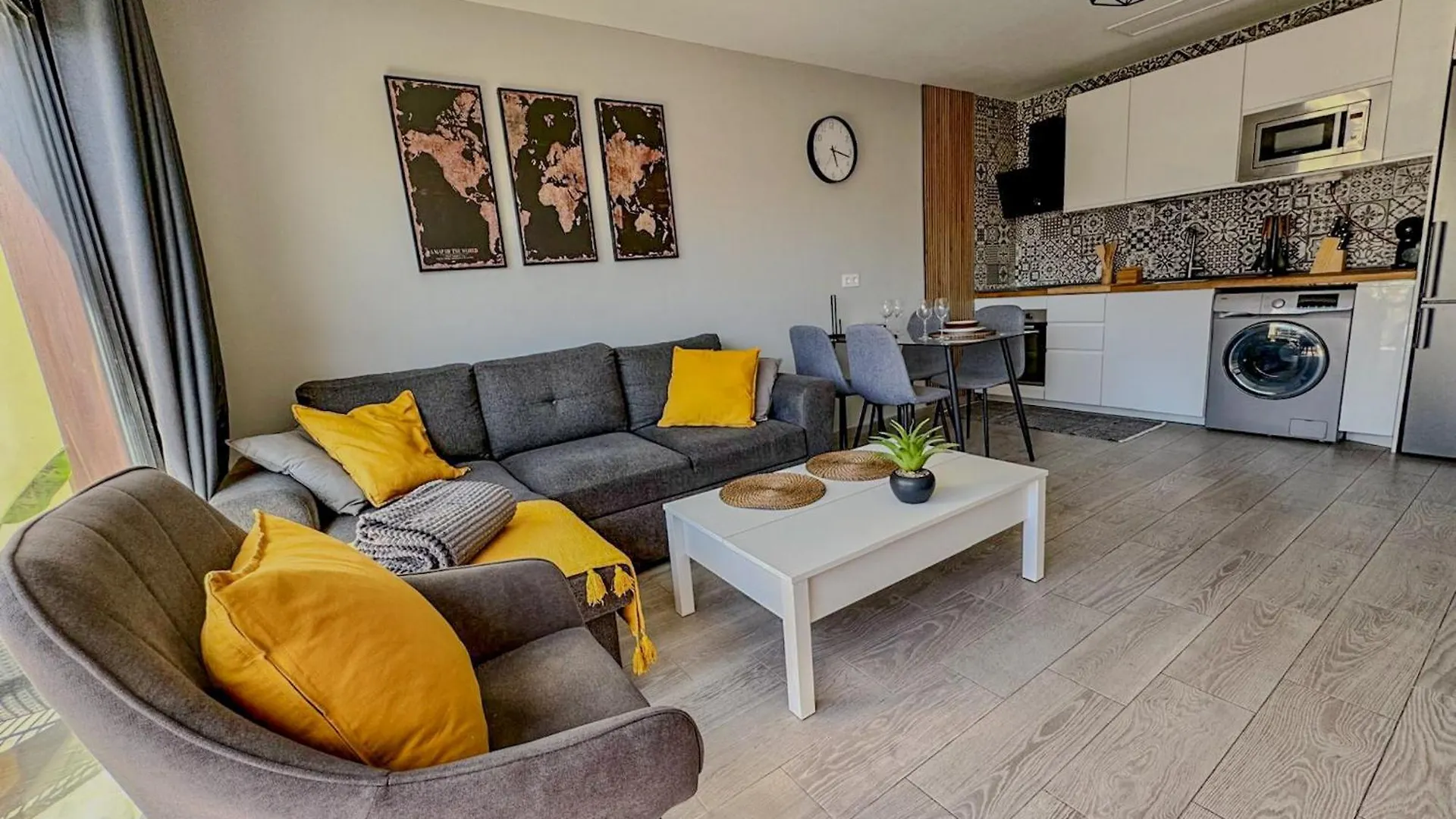 Mandarina 326 location